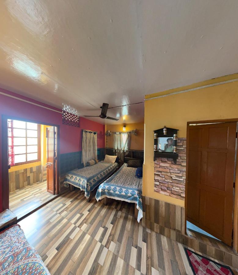 Calcutta Backpackers Homestay -Only For Backpackers & Travellers Eksteriør bilde
