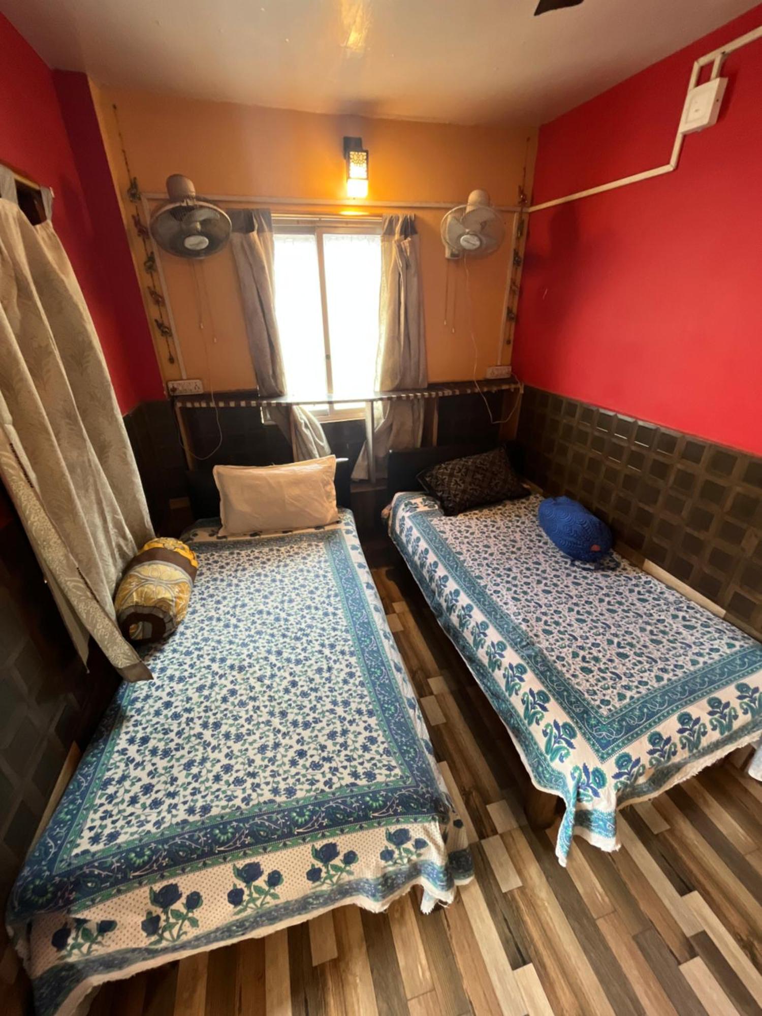 Calcutta Backpackers Homestay -Only For Backpackers & Travellers Eksteriør bilde